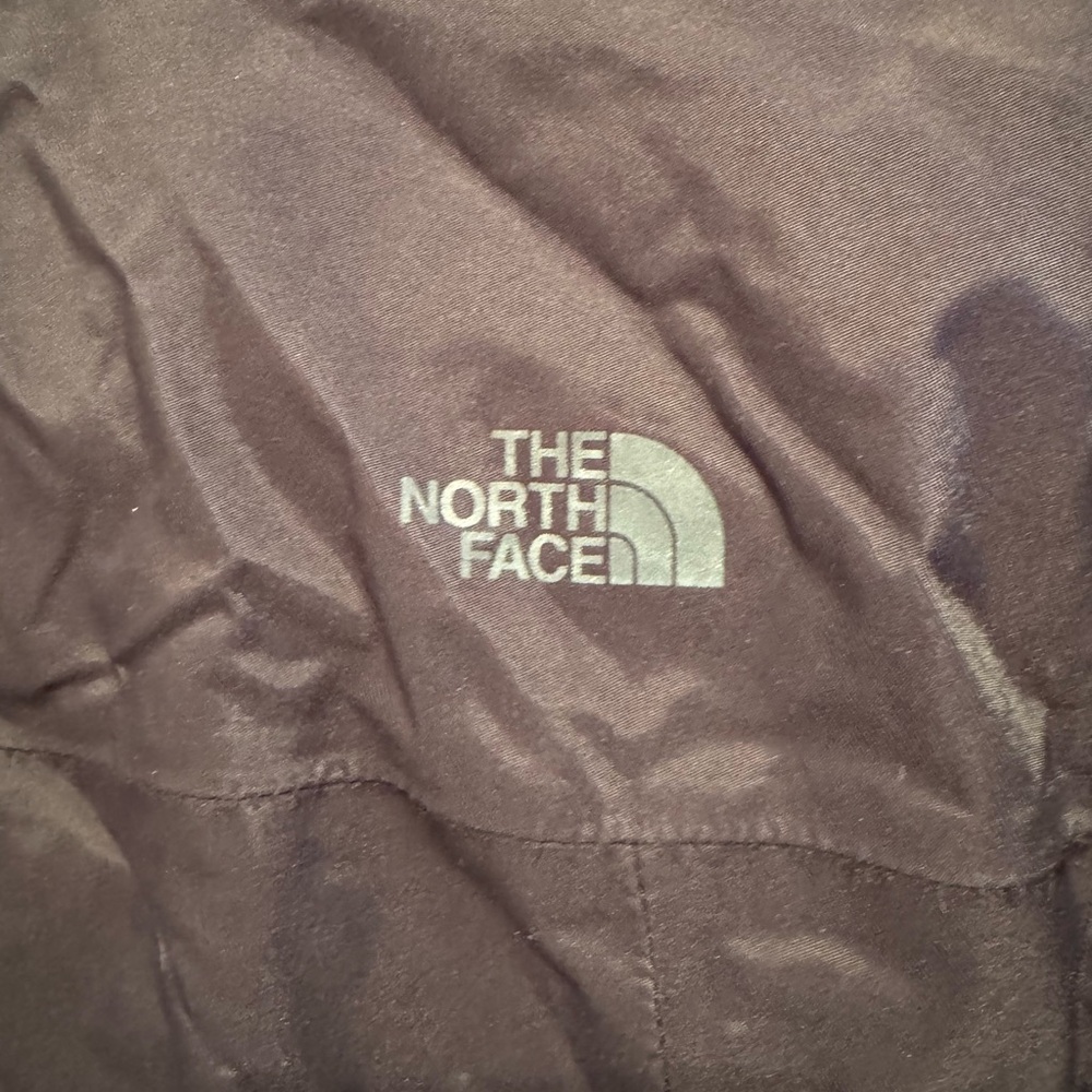 The North Face Women's Rain Jacket with hood in Black Size Small - Picture 3 of 4